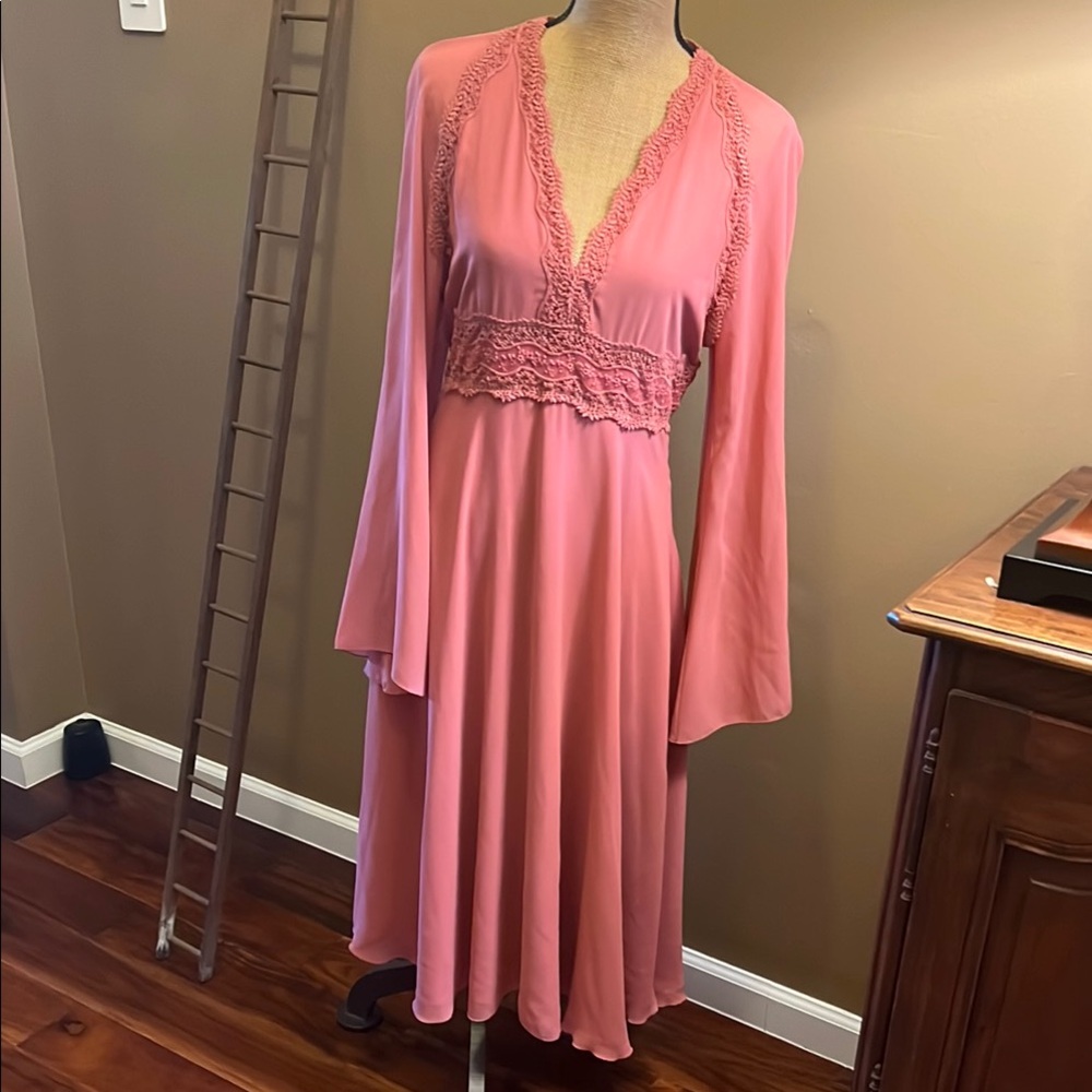 Elegant Pink Lace Dress
